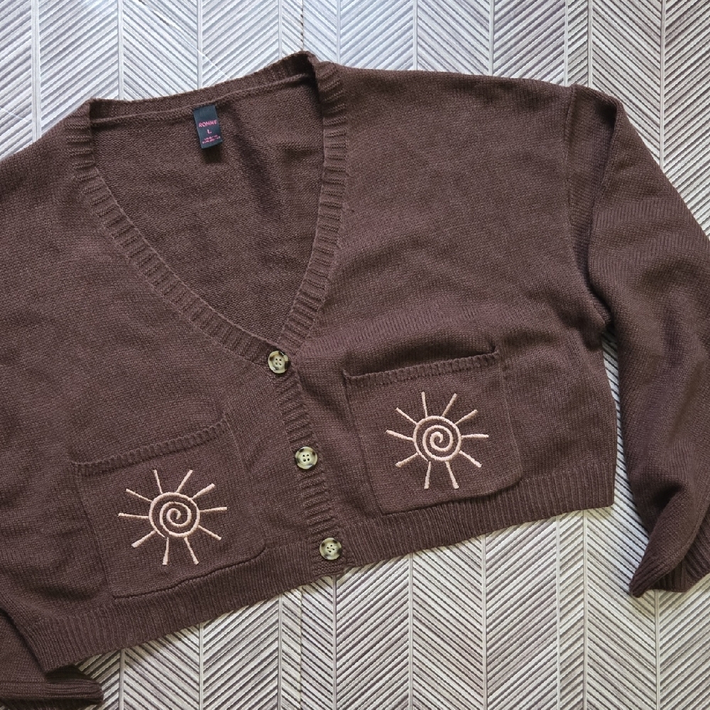 Cropped Brown Cardigan Sweater Embroidered Sun Pockets V-Neck Button Front Large - Picture 1 of 15